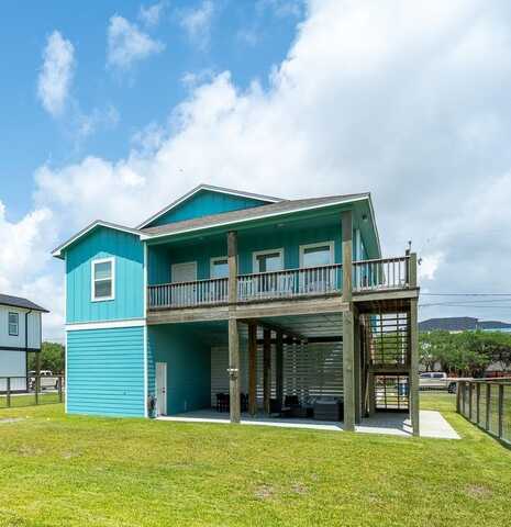 2206 Young, ROCKPORT, TX 78382