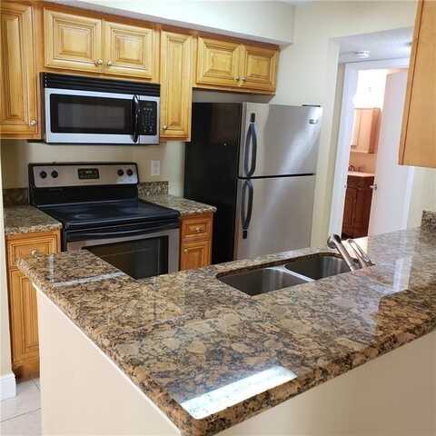 5612 Rock Island Rd, Tamarac, FL 33319