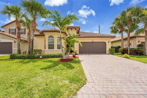 7162 Prudencia Dr, Lake Worth, FL 33463
