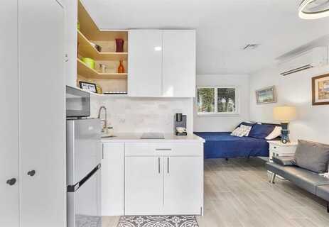 2250 SE 5th St, Pompano Beach, FL 33062