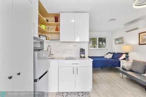 2250 SE 5th St, Pompano Beach, FL 33062