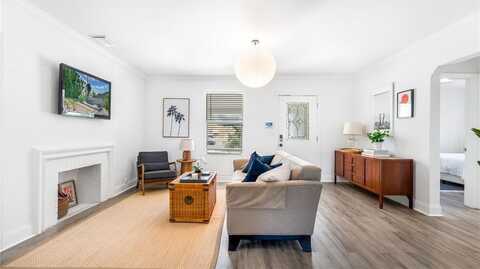 516 Puritan Rd, West Palm Beach, FL 33405