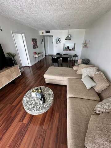 1470 NE 123rd St, North Miami, FL 33161
