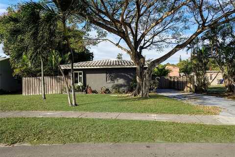 1955 Thomas St, Hollywood, FL 33020