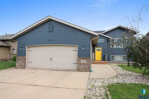 7905 W Wilson Dr, Sioux Falls, SD 57106
