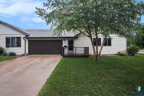 506 N Vandemark Ave, Hartford, SD 57033