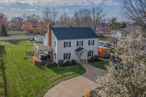 801 Jackson St., Macon, MO 63552