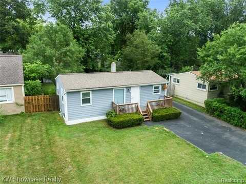 3291 Melmoor Street, Commerce Township, MI 48382