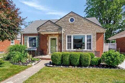 8123 McKinley, Center Line, MI 48015