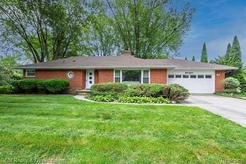 30451 Lyndon Street, Livonia, MI 48154
