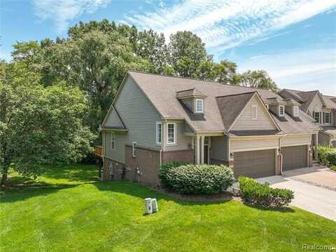 977 Sloane Court, White Lake, MI 48386