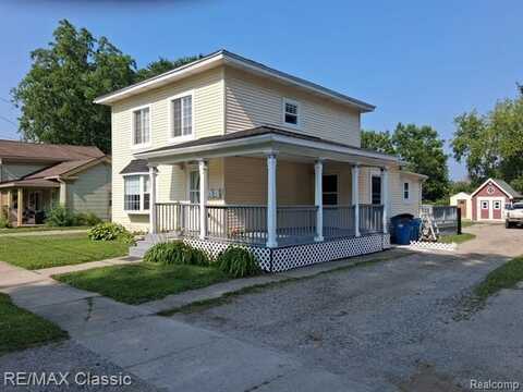 207 Washington Street, Holly, MI 48442
