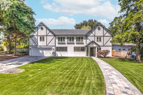 8885 SW WHITE PINE LN, Portland, OR 97225