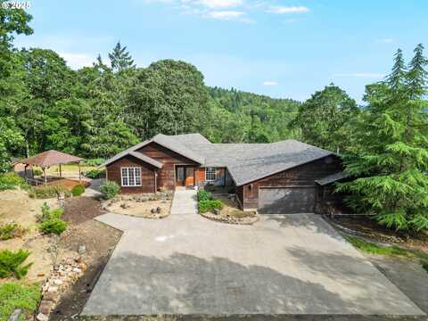691 RACCOON DR, Oakland, OR 97462