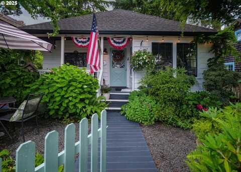 762 G ST, Gearhart, OR 97138