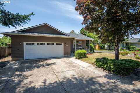 576 S 35TH ST, Springfield, OR 97478