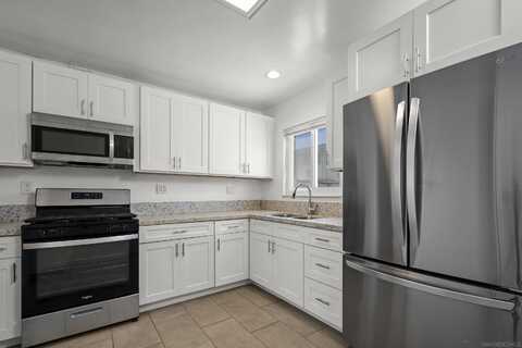 1058 10th St, Imperial Beach, CA 91932