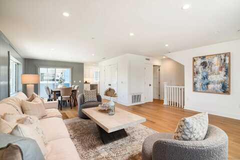 545 Orange Ave, Coronado, CA 92118