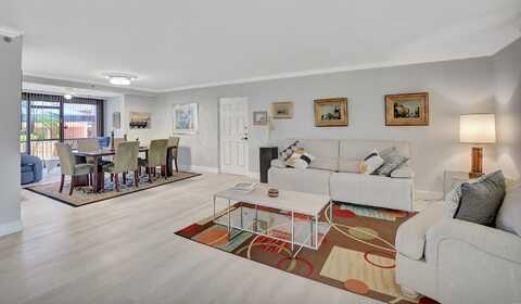 7194 Promenade Drive, Boca Raton, FL 33433