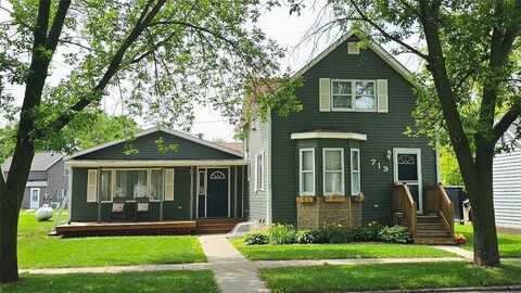 719 W 4th Street, Graceville, MN 56240