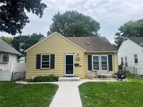 5633 24th Avenue S, Minneapolis, MN 55417