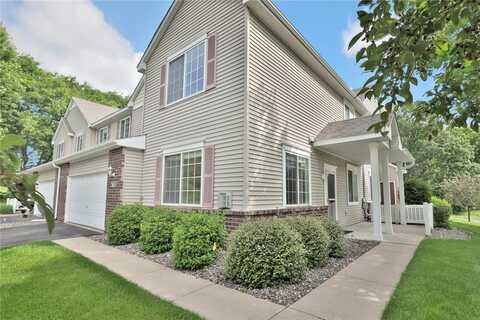 703 Maple Hills Drive, Maplewood, MN 55117
