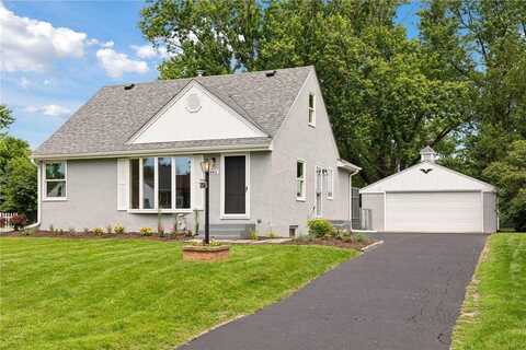 941 Lovell Avenue W, Roseville, MN 55113