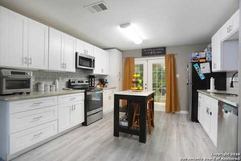 802 Little Angel Cove, San Antonio, TX 78245