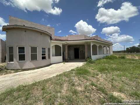 210 Cleo Ln, Poteet, TX 78065
