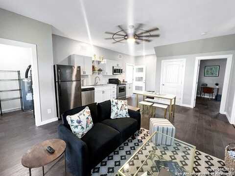 638 W ELMIRA ST, San Antonio, TX 78212