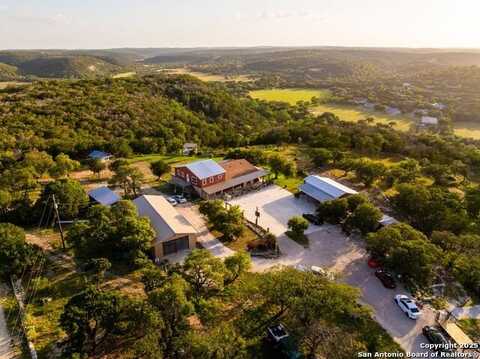 165 Trent Rd S, Kerrville, TX 78028