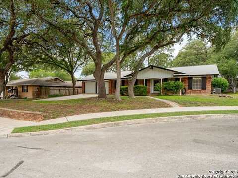 107 La Salle Pl, Universal City, TX 78148
