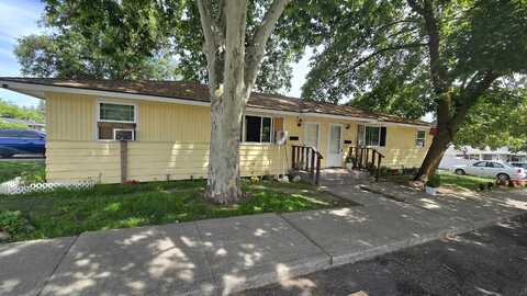 3216 N Maple St, Spokane, WA 99205