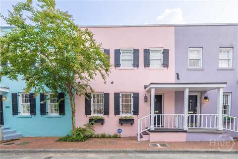 513 E Perry Street, Savannah, GA 31401