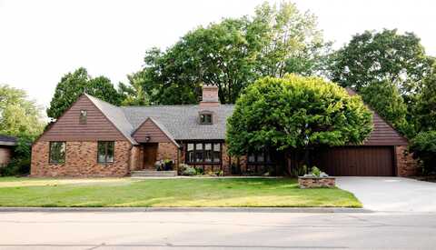 202 Apache Drive, Janesville, WI 53545