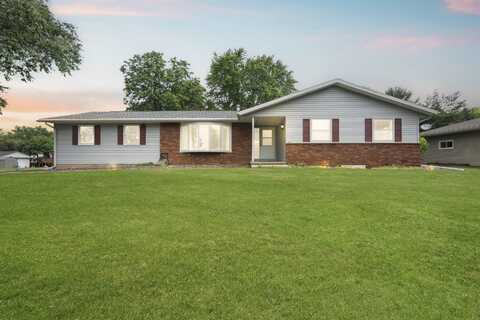 4610 Iroquois Trail, Morrisonville, WI 53571
