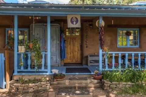 111 CR B60, Pecos, NM 87552