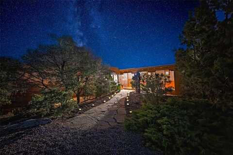 1204 Callejon Arias, Santa Fe, NM 87501