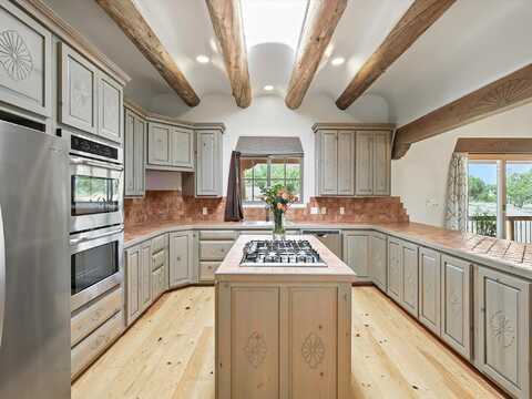 109 Rito Guicu, Santa Fe, NM 87507