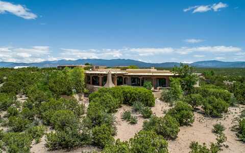 12 Sundance Court, Santa Fe, NM 87506