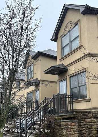 15 Perona Lane, Staten Island, NY 10308