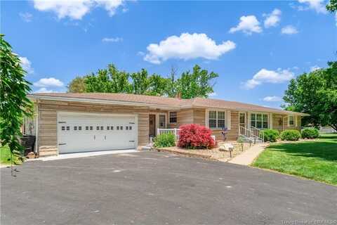 904 W Hancock Road, Scottsburg, IN 47170