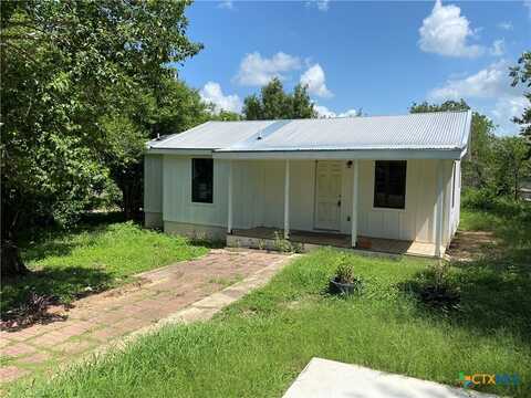 202 Cottage Street, Seguin, TX 78155