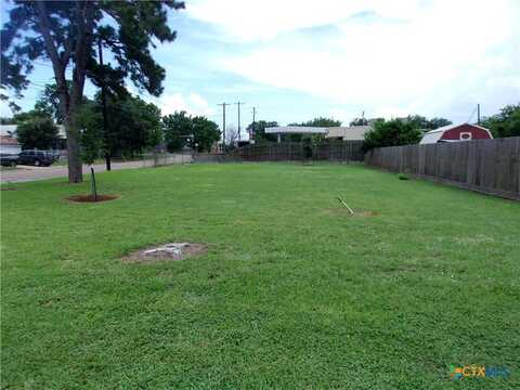 507 E River Street, Victoria, TX 77901