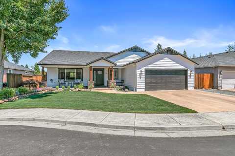 217 Glenwood Drive, Eagle Point, OR 97524