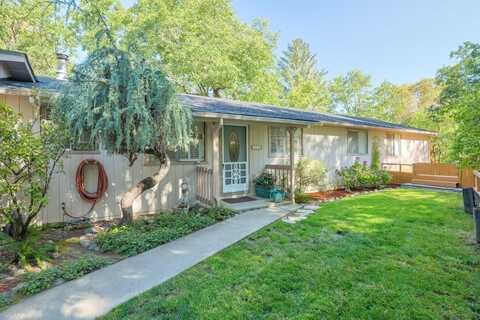 150 Fawn Drive, Grants Pass, OR 97526