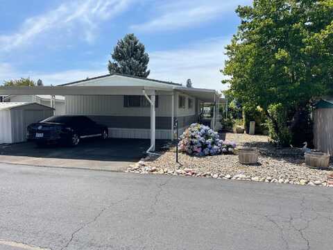 260 Lakeview Drive, Grants Pass, OR 97526