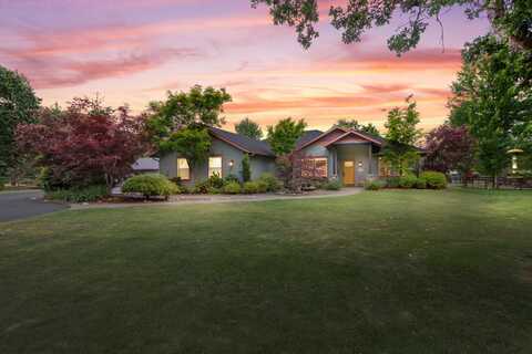 251 Kaneeta Lane, Grants Pass, OR 97526