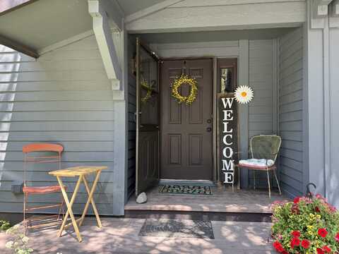 204 Carbonate Dr, Hailey, ID 83333