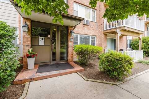 25 Bullocks Poing Avenue, East Providence, RI 02915